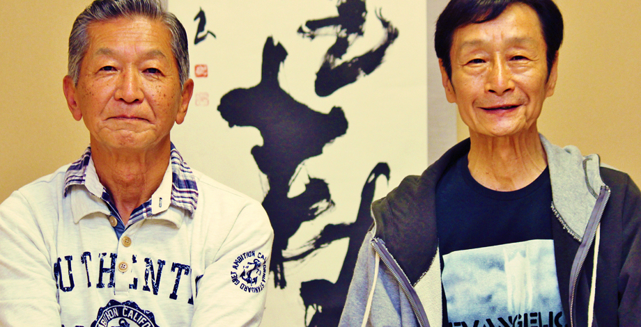 Interview03 新しい出会いもあり、これまでの出会いも大切にできることが魅力です。左:Oさん(単身入居 / 入居3年目)仲間づくりができるスマートコミュニティの環境に魅力を感じ、ご入居される。右:長沢 純さん(インタビュアー)